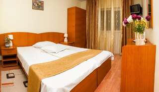Отель Hotel Riviera Синая Двухместный номер с 2 отдельными кроватями и балконом-2