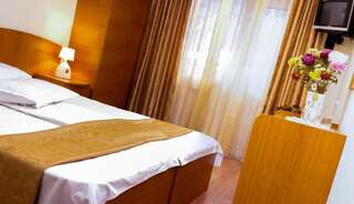 Отель Hotel Riviera Синая Двухместный номер с 2 отдельными кроватями и балконом-13